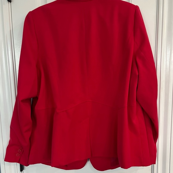 Women’s Blazer Size 20. - Picture 2 of 3